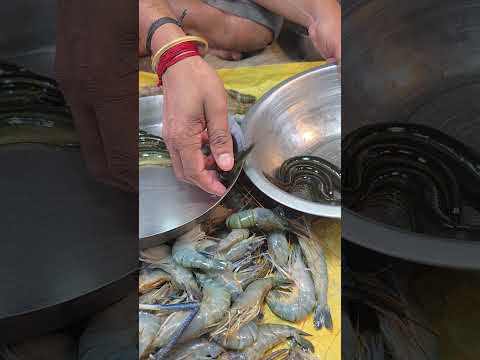 āĻŦāύāĻāĻžāĻ āύāĻŋāĻ āĻŽāĻžāϰā§āĻā§āĻ āĻĨā§āĻā§ āĻāĻŽāĻžāϰ āĻĒāĻāύā§āĻĻā§āϰ āĻŽāĻžāĻ āύāĻŋāϞāĻžāĻŽ #youtubeshorts #fishmarket #fishcutting #fishing