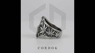 A bold and detailed 925 Sterling Silver statement ring featuring an intricate botanical leaf design