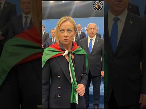 في قلب الجنين مكتوبة فلسطين مرفوع الجبين....