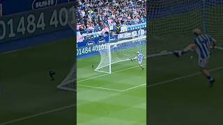 Joe Taylor broke the net at Huddersfield Town 😅