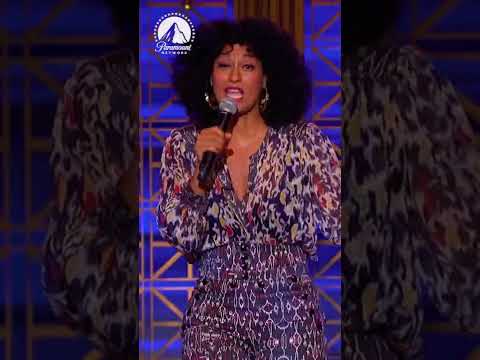Nicki Minaj wins the Video Vanguard Award tonight! #VMAs! @traceeellisross "Super Bass" @nickiminaj