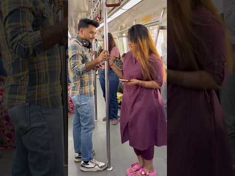 Metro mein ladki patane ki new trick unlock 😡🤪. #shortsfeed #prank #metroprank #metro #shorts