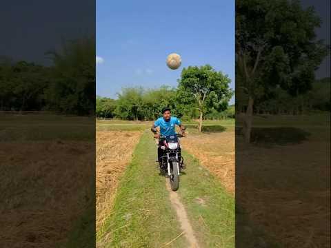 wait for no look crossbar goal 😯  #shorts #football #messi #youtubrshorts #relatable #fifa