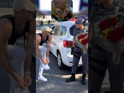 gak nyangka kejutan bikin kagum - surprising stranger with flower #truelove #shorts