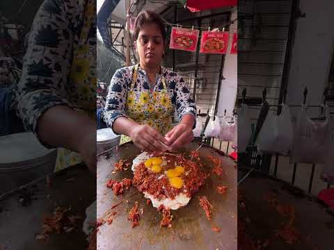 Mumbai Hardworking Didi Making Tawa Egg Bhurji | Indian Street Food