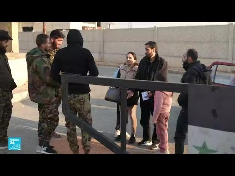 ريبورتاج: عائلات ضباط سابقين بالجيش السوري تتخوف من عمليات انتقامية بعد سقوط الأسد • فرانس 24
