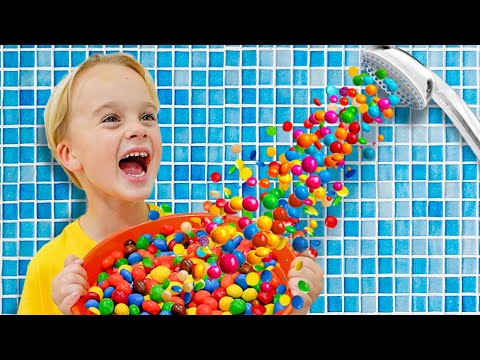 Chris et ses aventures amusantes avec la douche de bonbons magique