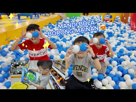 BRYAN MANDI BOLA BORONG MAINAN BARENG TEMAN!! | Vlog BRYAN