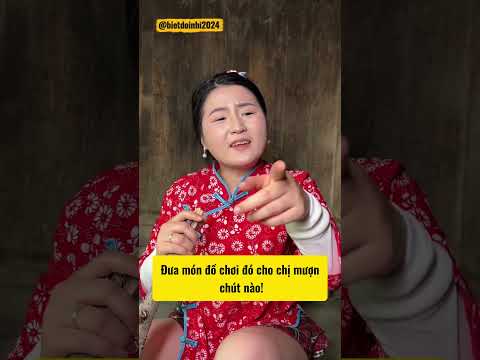 Tiểu Mỹ và món đồ chơi Ultraman