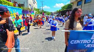 🎺 Banda del Centro Escolar Jesús Obrero Brilla en el Desfile de Correos de Mejicanos 🎶
