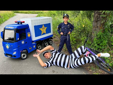 The thief stole the bike! Sofia and fun adventures with a police car for kids