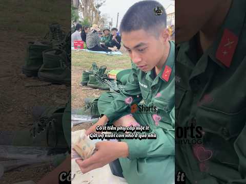 Anh giữ lại một ít còn nhiêu phụ em lo con nhỏ ở quê #respect #quandoivietnam #bodoivietnam #short