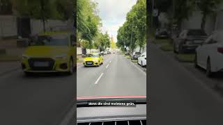 Mit Blaulicht durch die Großstadt 🚑