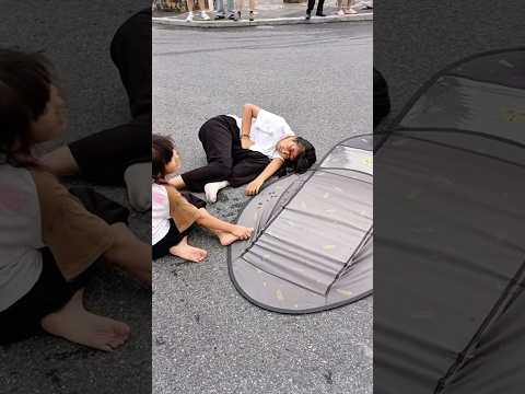 Cô Gái Đi Mua Đồ Ăn Thì Bị Oto Đâm Trực Diện Còn Đang Mang Thai #viralvideo #shortvideo #xuhướng