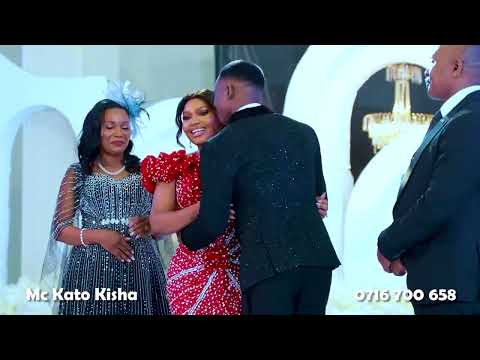 BI HARUSI AMWAGA MACHOZI UKUMBINI AKIYATOA YA MOYONI KUHUSU KAKA YAKE |KULIKONI ? |AMINA’S NIGHT