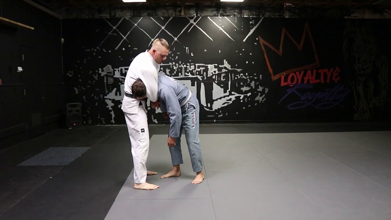 Headlock defense (pressure on the nose)