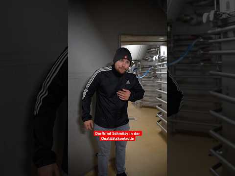 Dorfkind Schmitty in der Qualitätskontrolle 😂 | Nikolaj