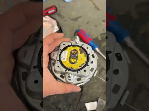 Porsche Airbag zerlegt!!!😱 #airbag #porsche #zerstört # lenkrad