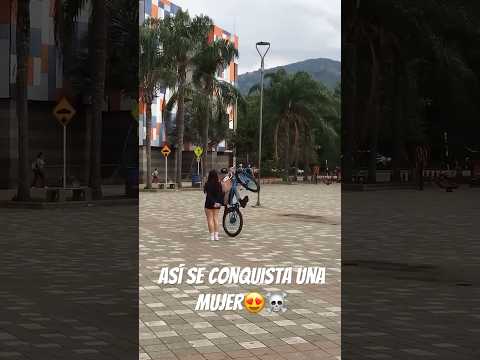 Asi se conquista 😱♥️ @ccscorleone #bmx #humor #stunt