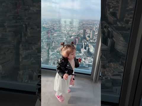 وقفيها ع الشباك😂وهية تركض متل الفارة هههه اشتركوا بسرعة للكمالة😭🥰كيووووت وربي قباني وكرستيانا!!😄
