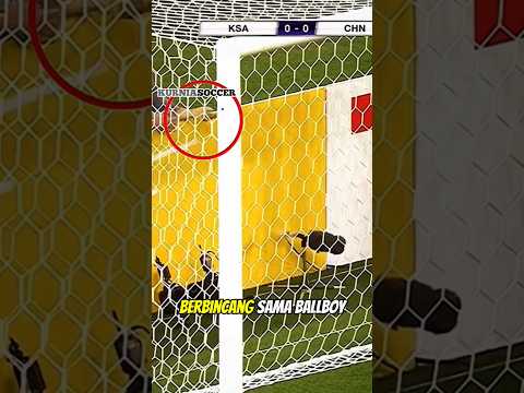 Ballboy yang memiliki insting bagus