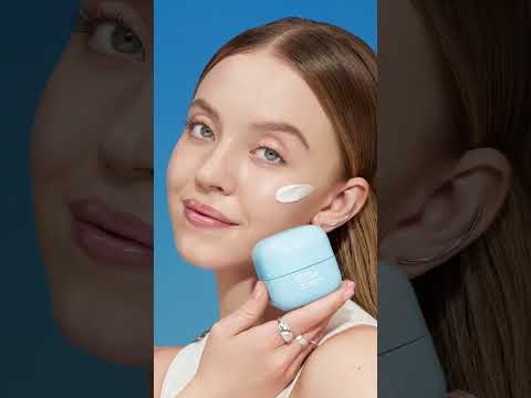 How Sydney Sweeney Gets the Perfect Laneige Water Bank Cream Moisturizer Swatch
