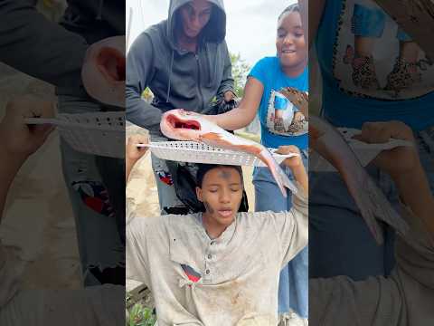 Le Cambiaron su Pescado por Palos… Pero lo que Dios Hizo al Final NO Tiene Explicación 😭✨