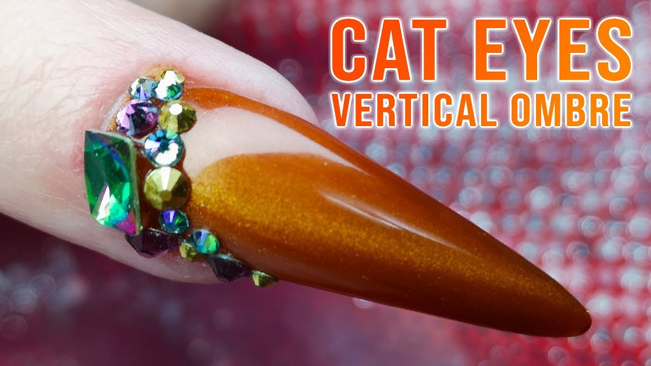 Cat Eyes Gel Polish - Vertical Ombre with a Bit of Bling