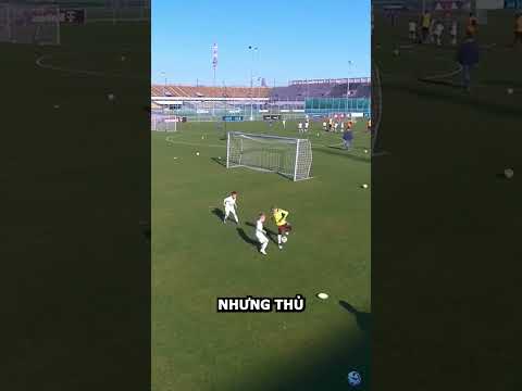 Thủ môn kiêm tiền đạo!!!