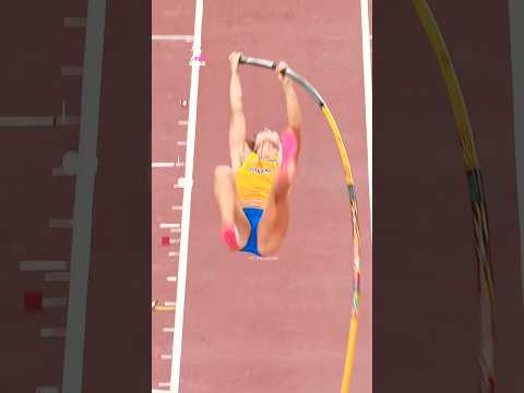 🫣 CRAZY FAILS In Women's Pole Vault