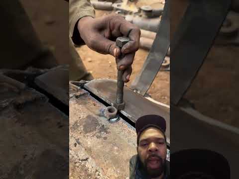 Qué manera de trabajar #welding #stickwelding #welder #funny #tools #youtubeshorts #estadosunidos