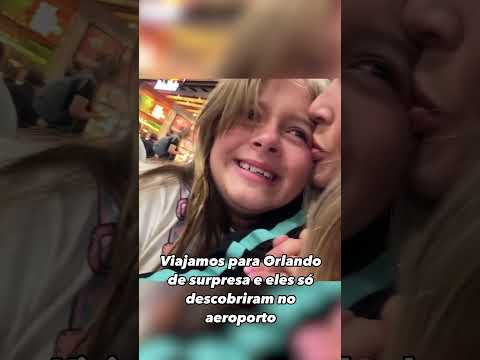 Laurinha e Helena Pegas de Surpresa com a noticia de que vamos pra Disney!