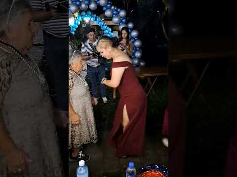 vanesa y la abuela coco #shortsviral #baile #shortsfeed #viralvideo #viralshorts