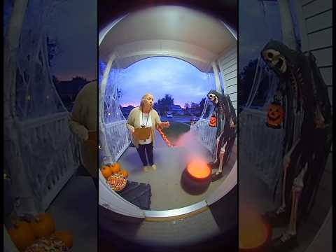 HOA Karen gets scared by Halloween props 🤣 #ring #doorbell #funny #subscribe #viral