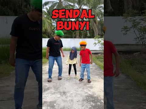 Ayam Pakai Sendal Bunyi😠😜