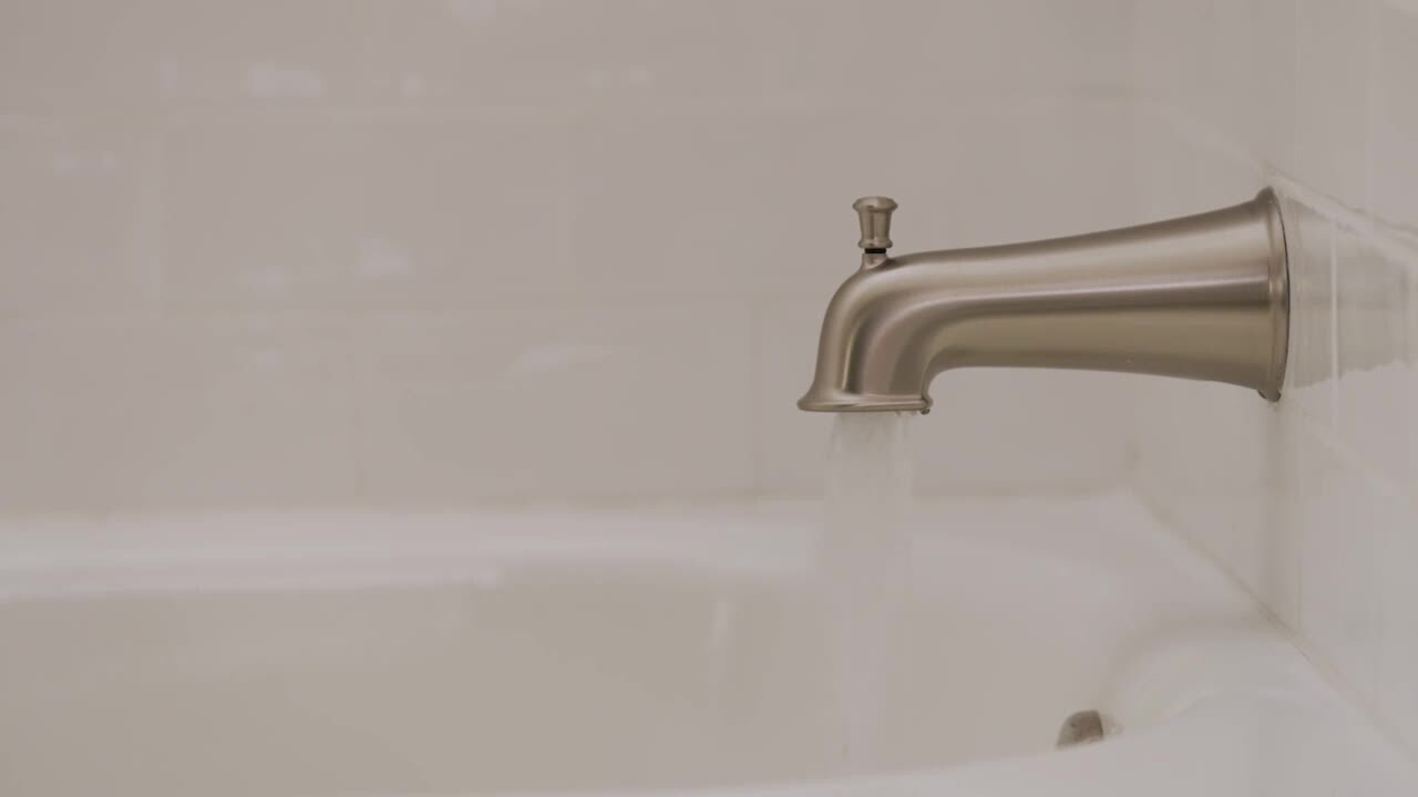 How to Replace a Bathtub Faucet