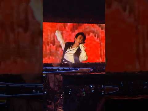 SO COOL ❤️❤️❤️#hyunjin #straykids #skz #skzedit #concert #shorts #viral #fypシ