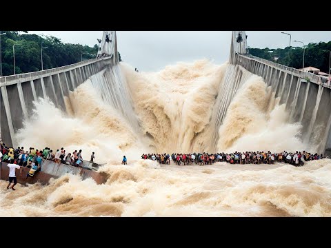 Devastating flood takes away everything, scenes from a disaster movie in Argentina