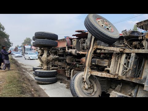 Accident Truck Restoration Process Completely in truck Workshop