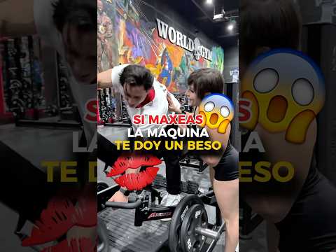 Le da un beso por hacer ejercicio en el gym💪😱
