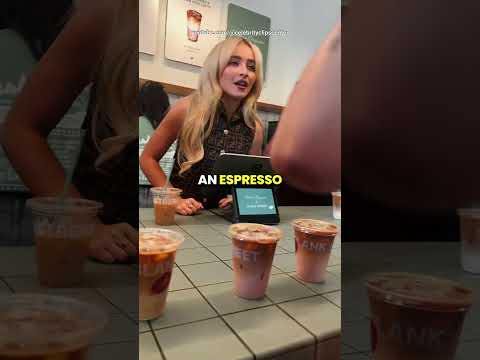 Sabrina Carpenter gets Espresso friendship bracelet from fans ☕🤎 #shorts #sabrinacarpenter