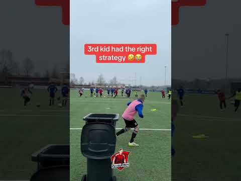 This Kid....😂😂⚽