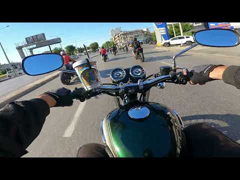 My KAWASAKI W800 and 600 motorcycle Riders traveling together