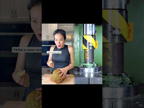 How to open a pineapple without a 🔪 @ongsquad #MomsOfTikTok #LearnOnTikTok #pov #foryou #fyp