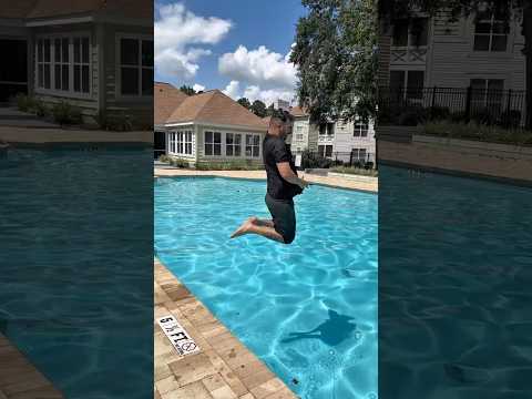 Mijo no te tires en la piscina 🏊‍♂️