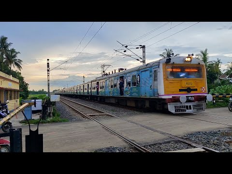 Eastern Railways Rare color 12 coaches EMU Local Train || STREAX special Katwa-Howrah Local Train