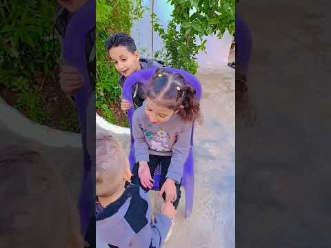 ماشا ليش عم تقلديني مع موسى