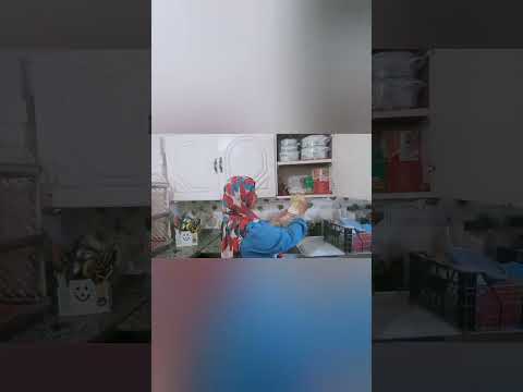 أنا الست إللي مش بتحب تسيب بتها مكركب وتقعد روتين غير يومي كله