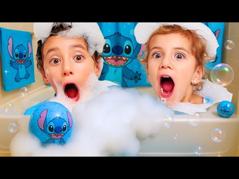 BAÑO SORPRESA de STITCH con bolas mágicas sorpresa 😱💙🛁✨ 