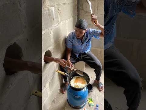 Frying eggs #funny #bestcomedyskit #comedyvideos #trending #skit #shortvideos #comedyshorts
